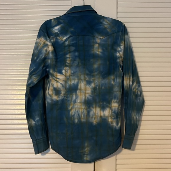 Vintage cotton Wrangler hand tie-dyed button down shirt. - Picture 2 of 5